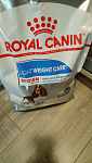 Royal Canin Medium Light Weight Care Корм сухой для взрослых и стареющих собак средних размеров, склонных к набору лишнего веса, 3 кг - фото